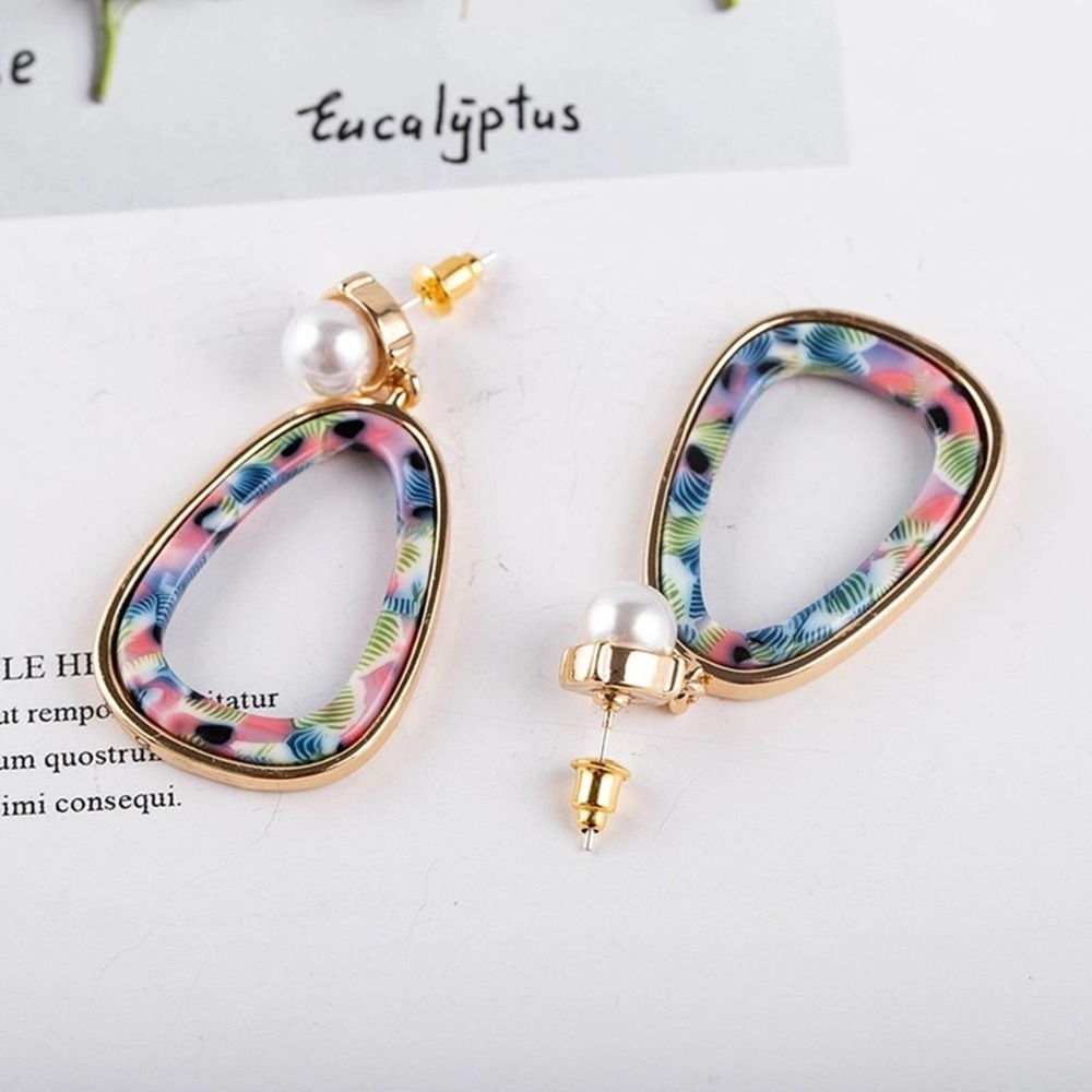 Multi-Color Pearl Fashion Geometric Earrings - Picture 6 of 8